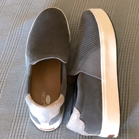 Slip On Casual Shoe in Nubuck Leather - Picture 7 of 8